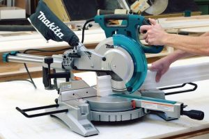 Cắt chi tiết nhôm theo bản vẽ hoặc ý tưởng, đường cắt sắc nét
