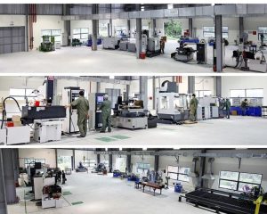 Nhân viên tư vấn trực tiếp, hướng dẫn khách hàng kiểm tra máy móc, tham khảo đánh giá và báo giá minh bạch