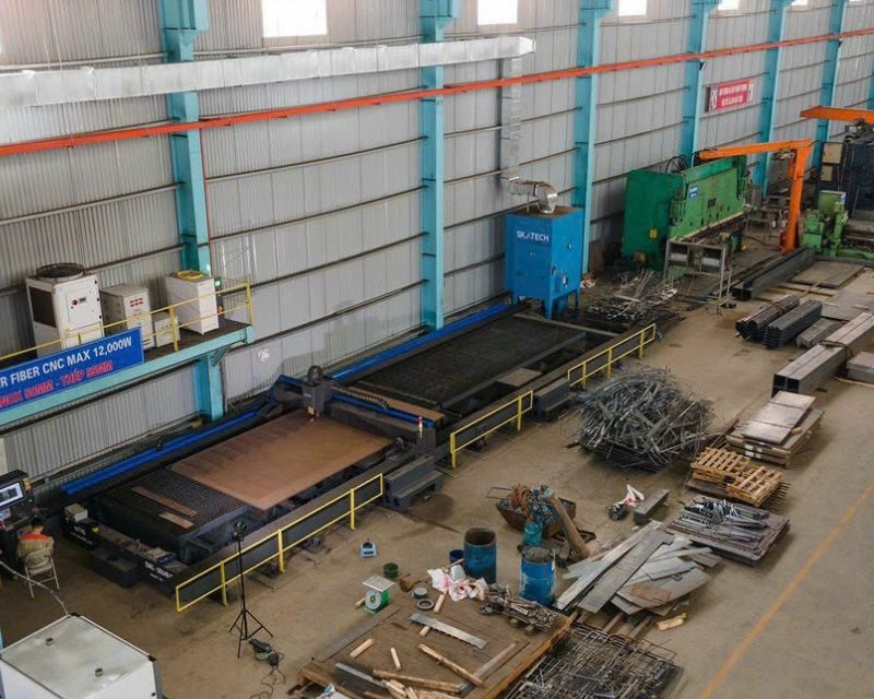 Tiêu chí lựa chọn xưởng cắt CNC uy tín: máy móc hiện đại, đội ngũ kỹ thuật chuyên nghiệp và dịch vụ hậu mãi minh bạch.